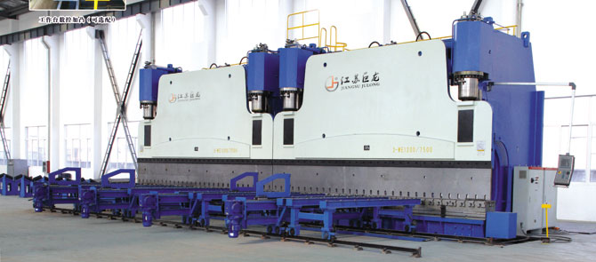 2-WE67K-雙機聯(lián)動折彎機